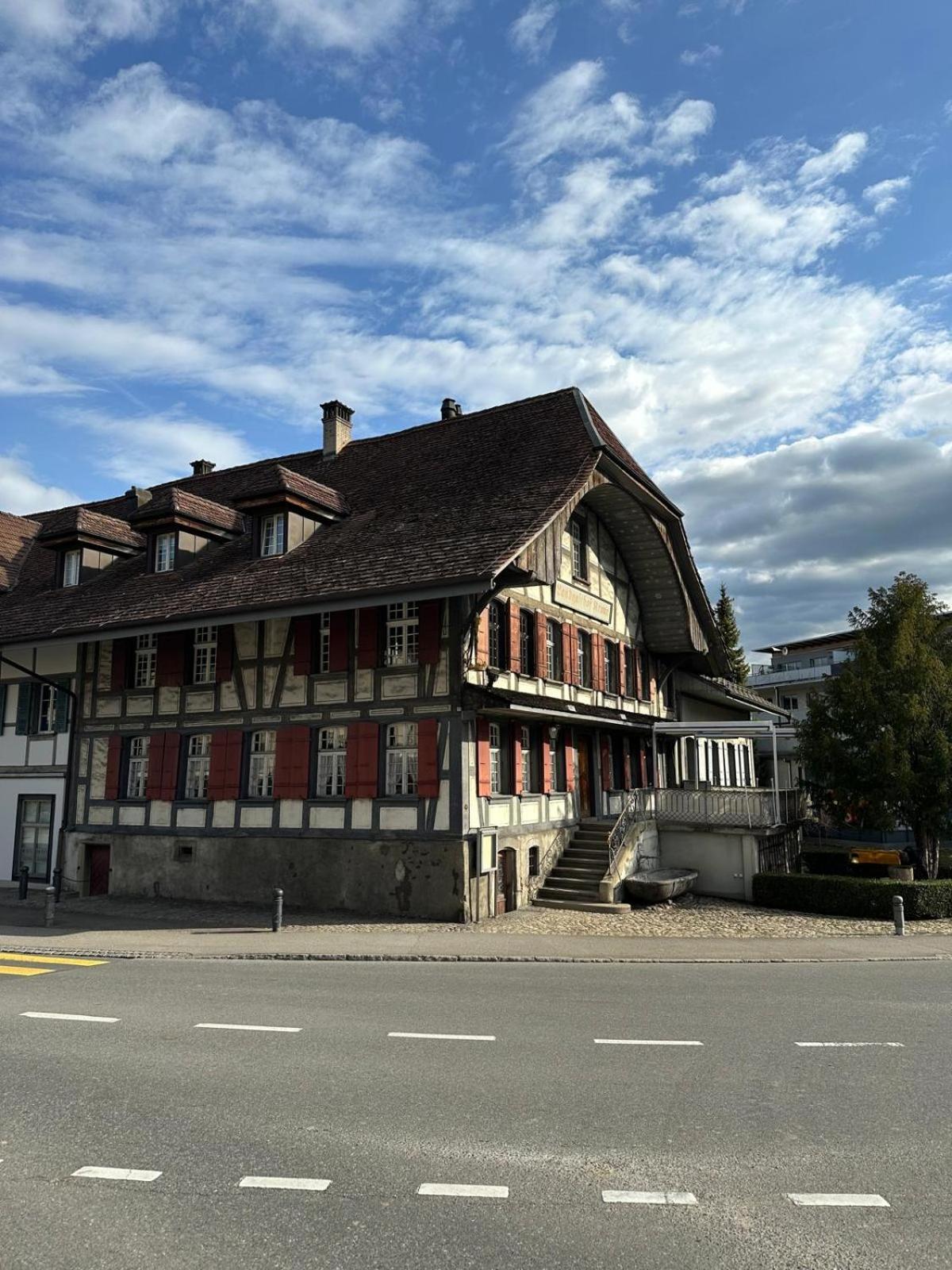 Hotel Krone Uetendorf Exterior foto